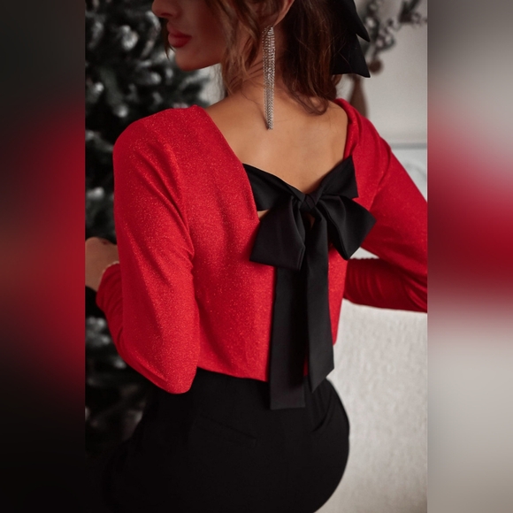 Bowknot V-Neck Long Sleeve Blouse - Picture 2 of 5